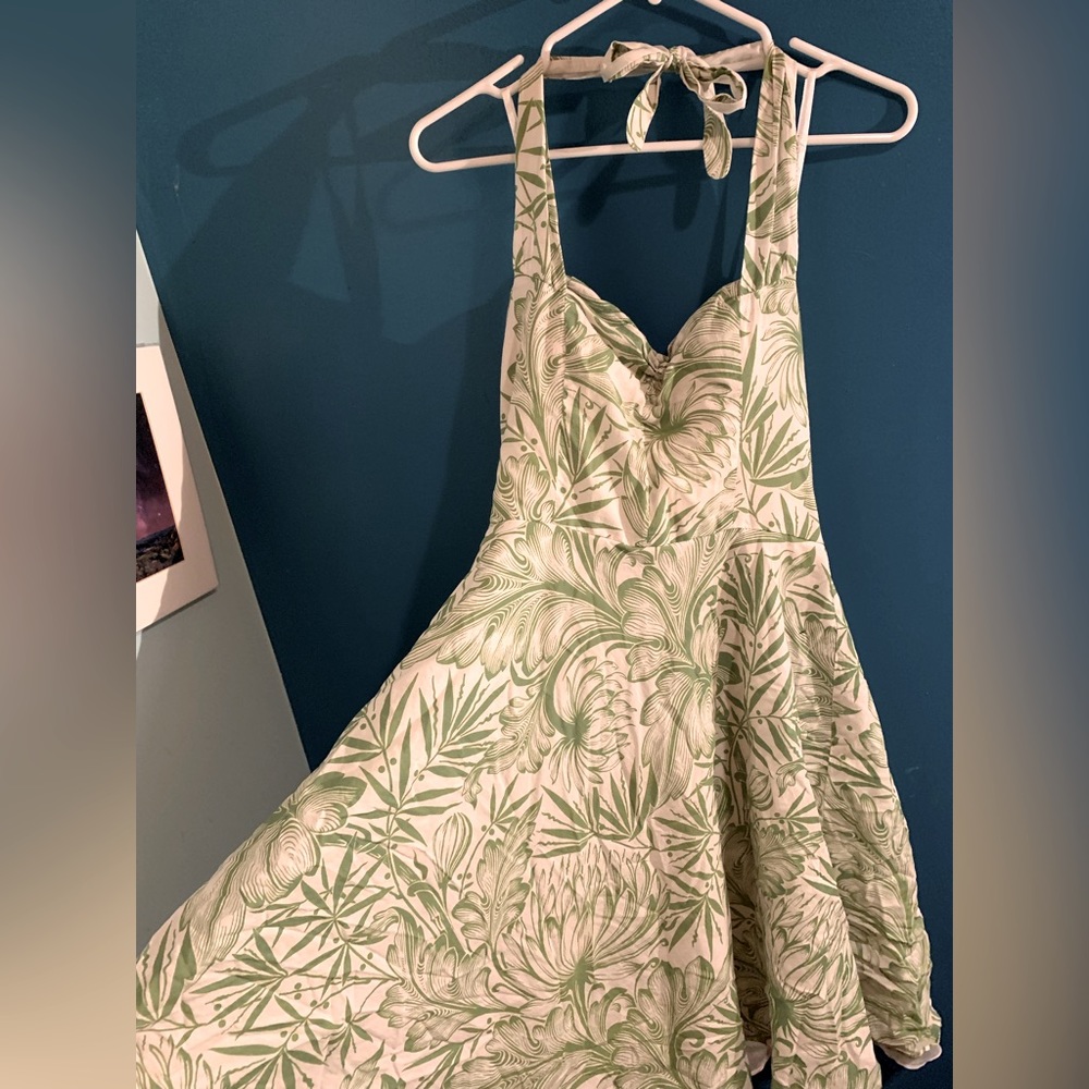Halter-top green patterned tea dress size 12